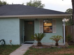 890 Orchid St, Atlantic Beach, FL 32233
