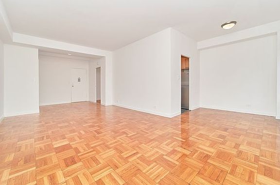 2nd image of 412 E 55th St APT 4E