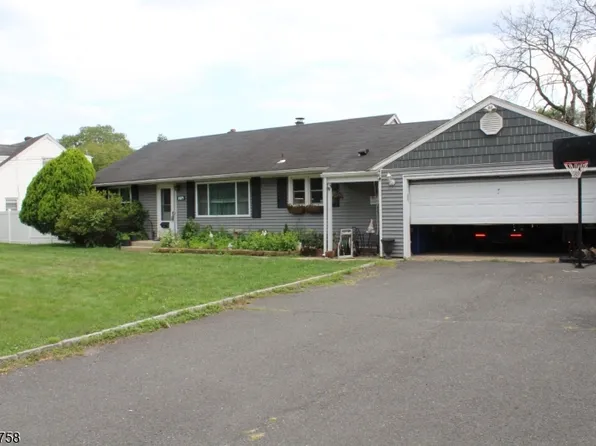 1123 Dukes Pkwy, Manville Boro, NJ 08835