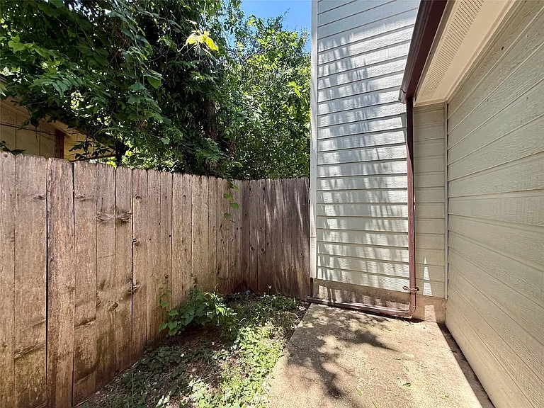 6912 Meador Ave #A — Photo 12