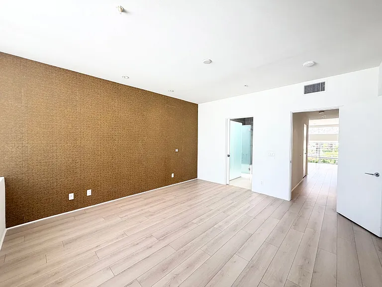 803 N Palm Canyon Dr #8 — Photo 17
