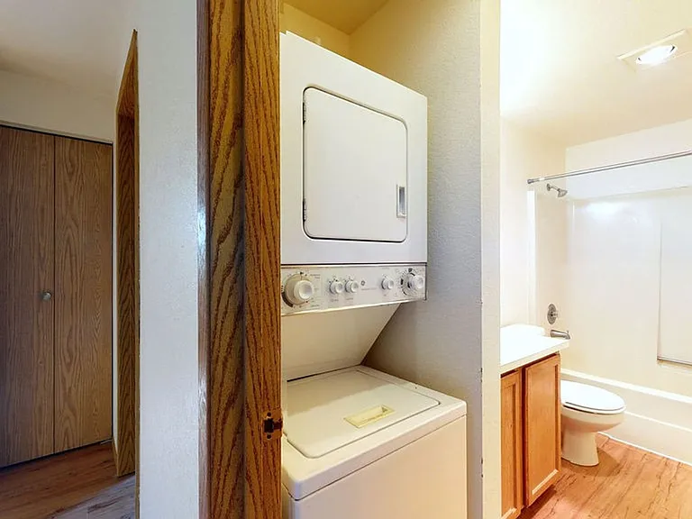 Seattle North Apartments — Photo 74