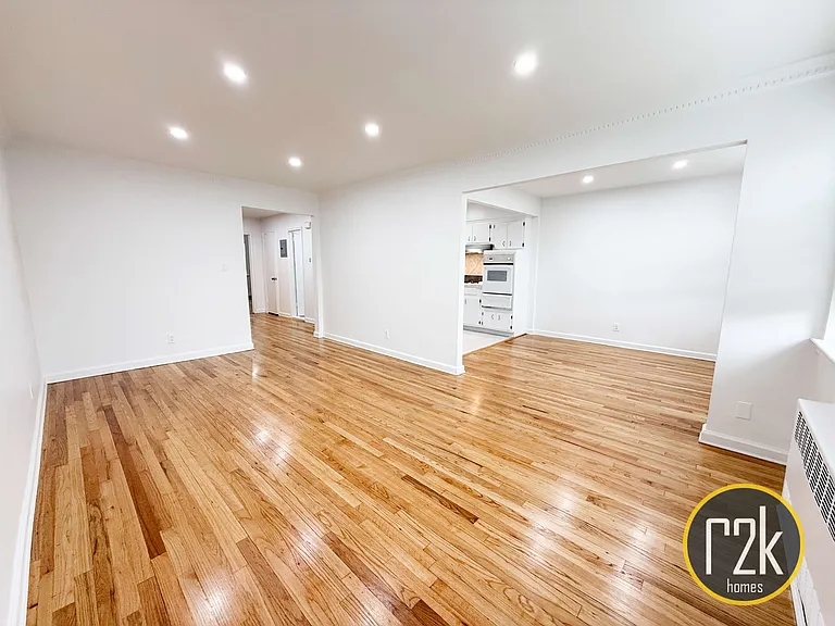 33-28 28th St #3F — Photo 5