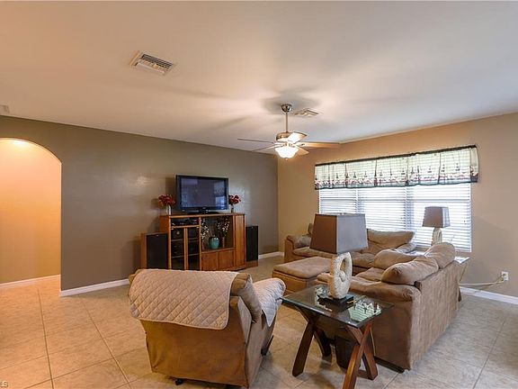 3rd image of 3328 SW 14th Pl