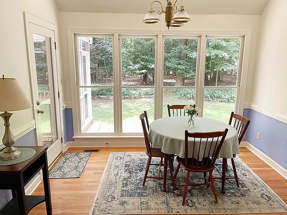 Breakfast Nook in Kitchen