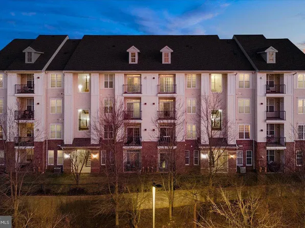 21191 McFadden Sq, Sterling, VA