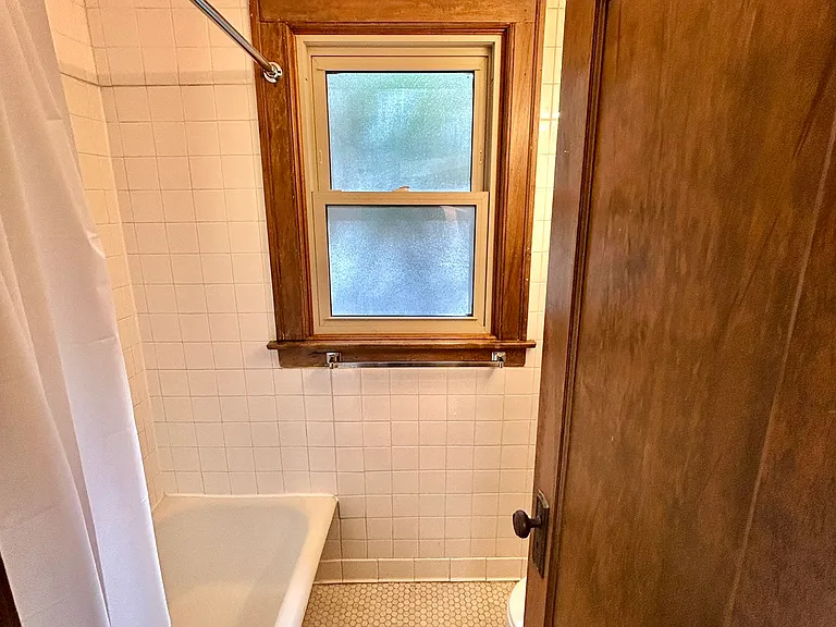 520 W Belden Ave — Photo 57