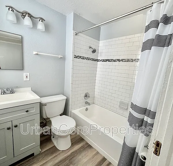 417 4th St N #201 — Photo 3