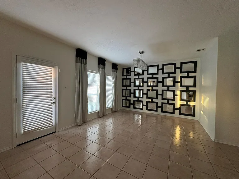 1902 Creegan Park Ct — Photo 6