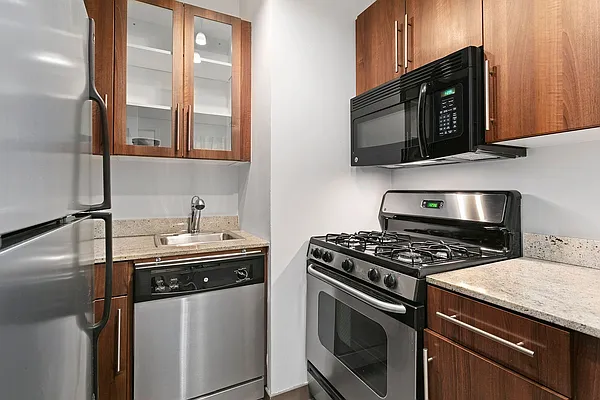 Rented by Compass | media 7