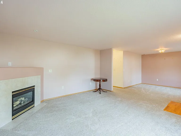 3709 NE 84th St — Photo 6