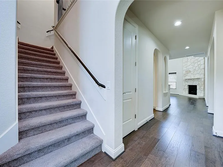 14204 Tyburn Trl — Photo 4