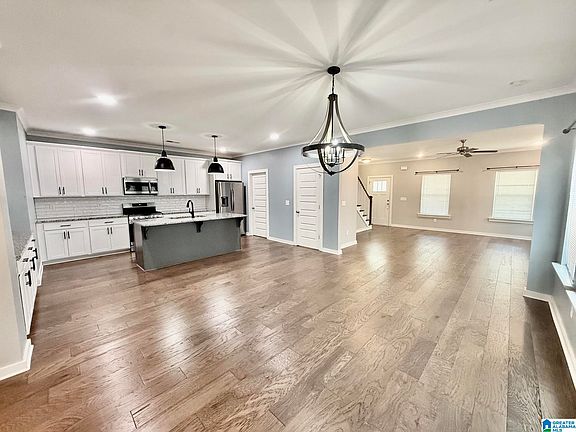 3rd image of 1037 Unali Ln