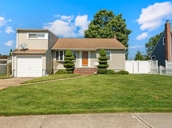 3945 Old Post Road, Seaford, NY 11783