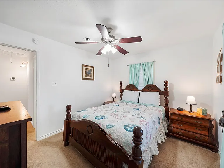 6120 Avenue Q 1/2 — Photo 13