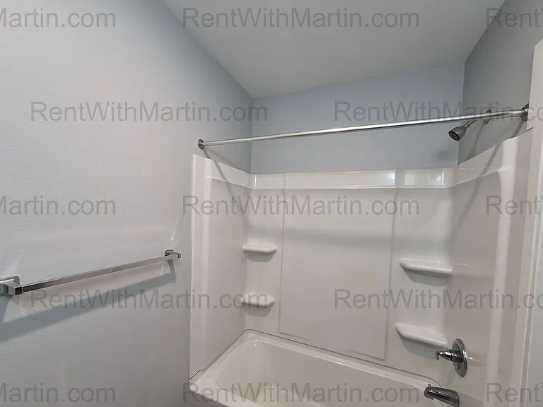 16 S Frederick Ave — Photo 10