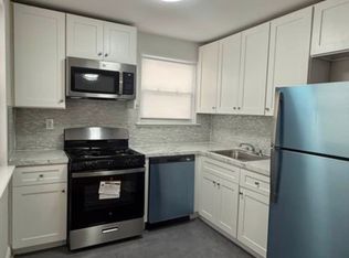 67-17 197th St #1, Fresh Meadows, NY 11365
