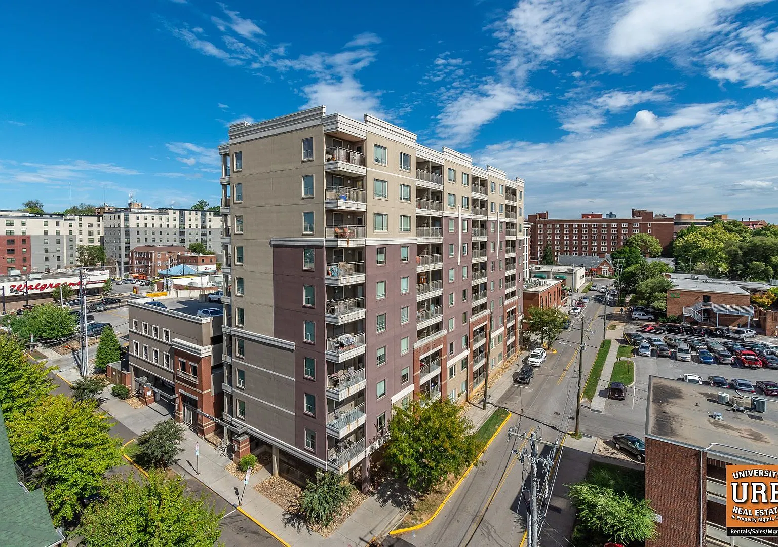 Lake Plaza Condominiums 3BD/2BA for$3600/month - Sign NOW & move in 8/11/27! — Photo 1