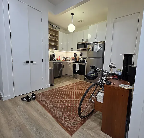 313 Linden St #2B — Photo 2