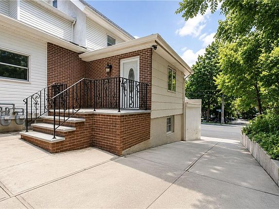 4th image of 1299 Richmond Rd