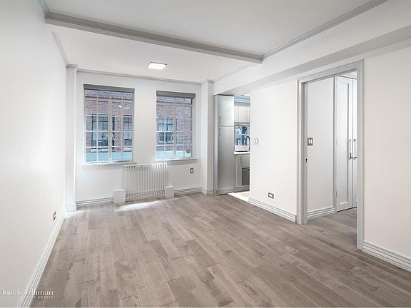 2nd image of 333 E 43rd St APT 207