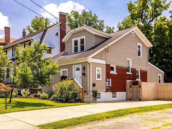 3rd image of 2149 Cathedral Ave