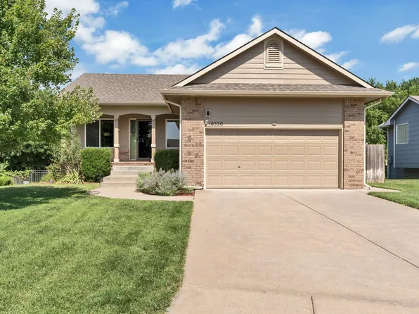 10530 W Yosemite Ct, Wichita, KS 67215