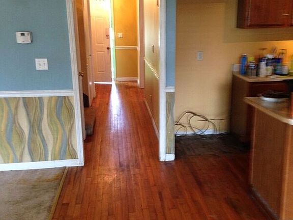 4th image of 135 Autumnwood Dr