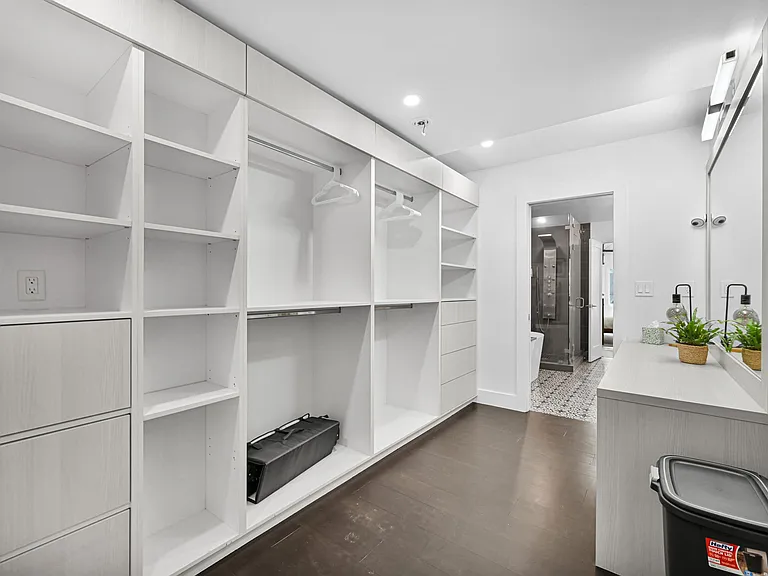 150 NE 50th Ter — Photo 17
