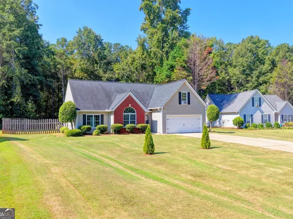 5496 Amber Cove Way, Flowery Branch, GA 30542