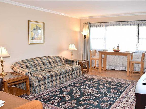 4th image of 91 Tulip Ave #G-b3