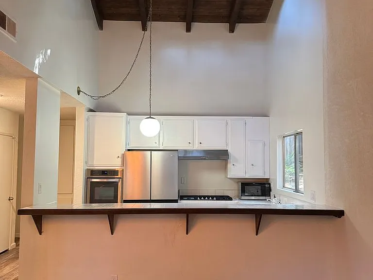 4140 Meadow Lark Dr — Photo 3
