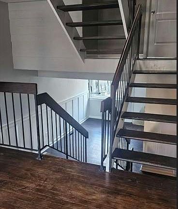 2nd image of 925 Morrison Ave