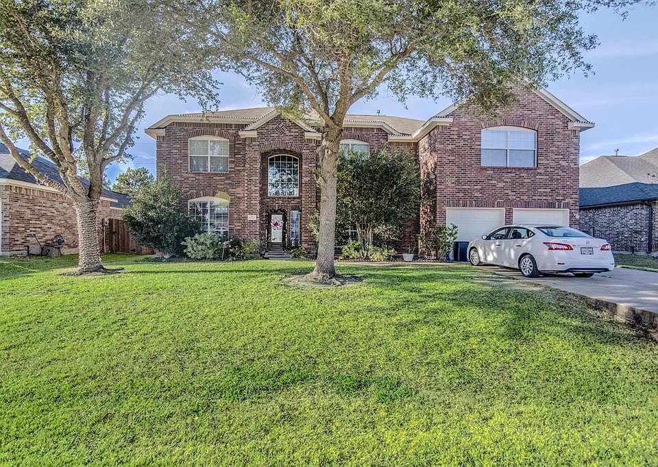 1st image of 11106 N Country Club Green Dr