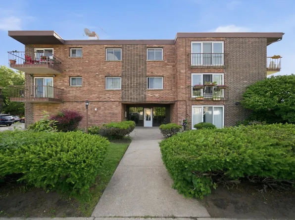 10230 Washington Ave APT 2C, Oak Lawn, IL 60453