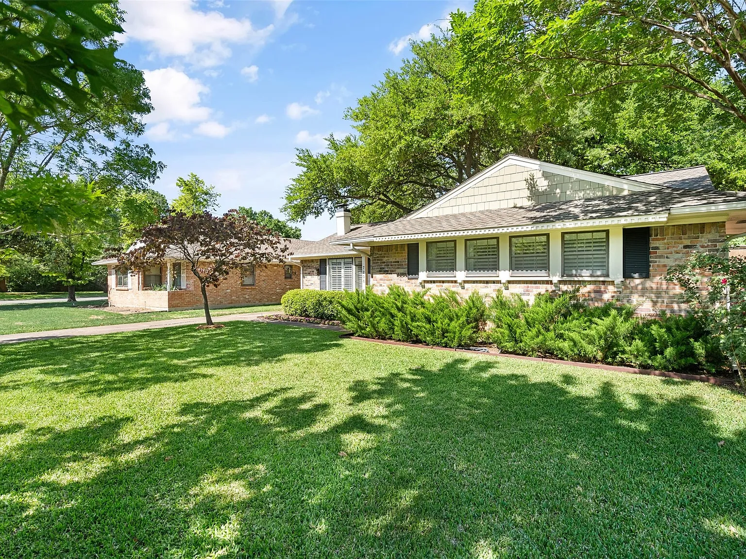 3 bed, 2.0 bath, 1524 sqft, $3,800 — Photo 3