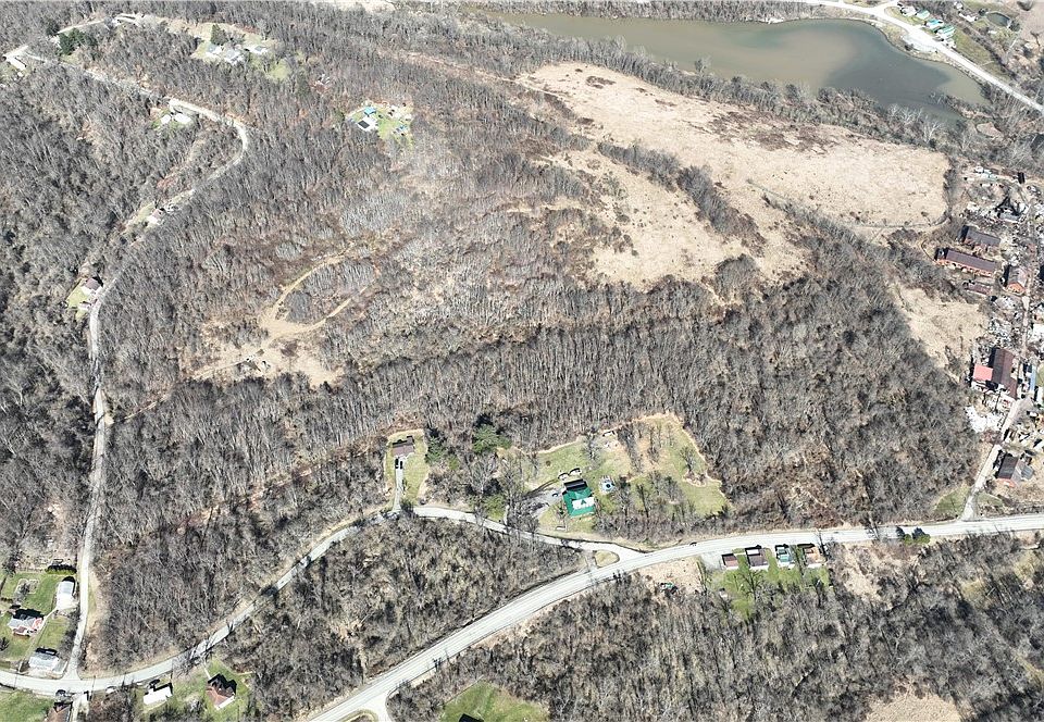 2nd image of 610 Filbert Heights Rd