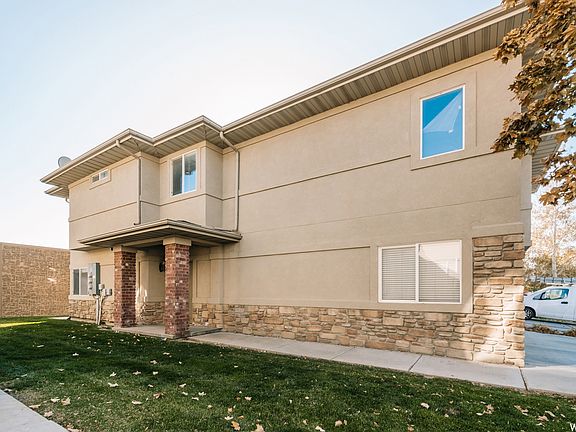 3rd image of 12803 S Stormy Meadow Dr #34