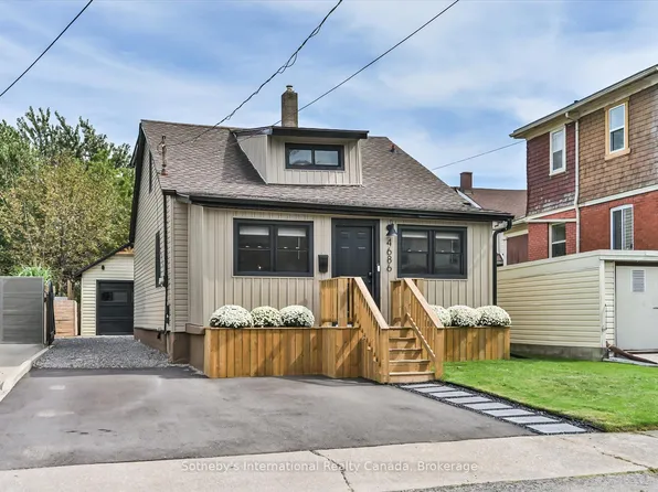 4686 3rd Ave, Niagara Falls, ON L2E 4L5
