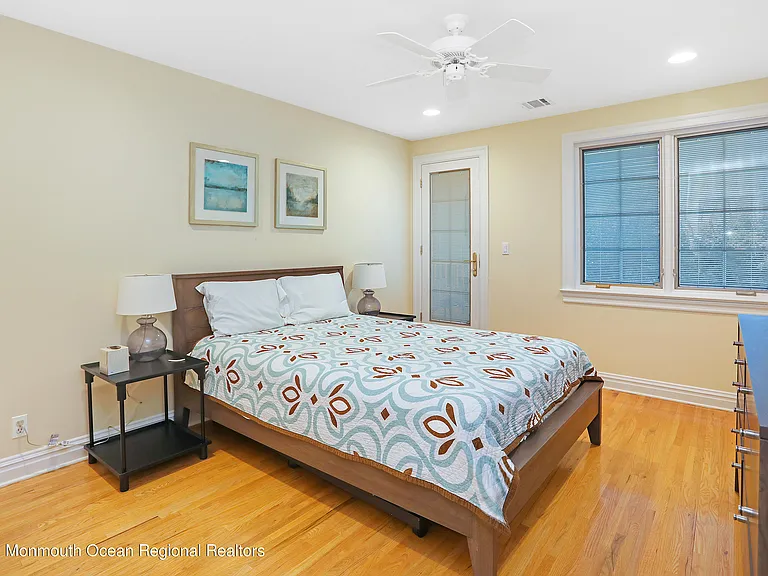 38 Vroom Ave — Photo 10
