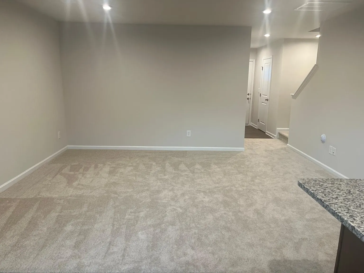 3 bed, 1550 sqft, $2,000 — Photo 2