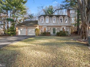 2 Candlelight Ct, Rockville, MD 20854