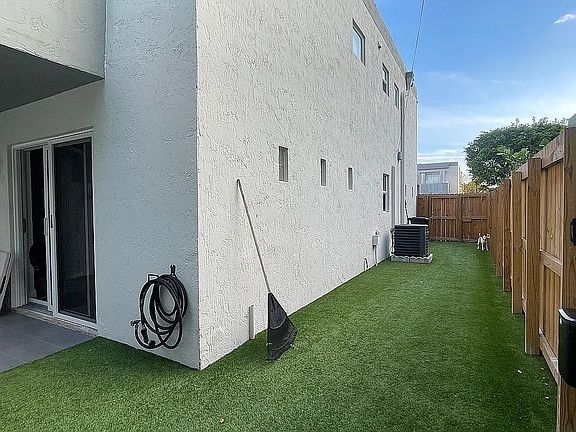 2nd image of 3607 SW 17th St