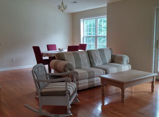 12 Knollwood Dr, Ballston Lake, NY 12019