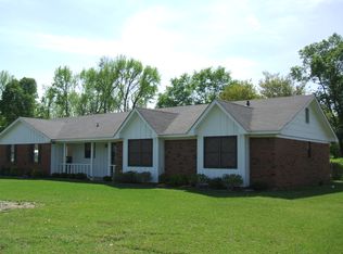 190 Viking Dr, Columbus, MS 39702