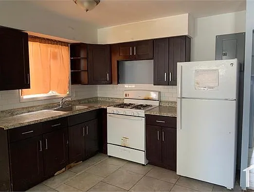 432 Beach 48th St #1 — Photo 5
