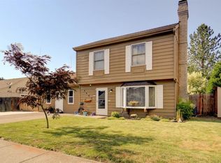 2445 Windermere Dr, Medford, OR