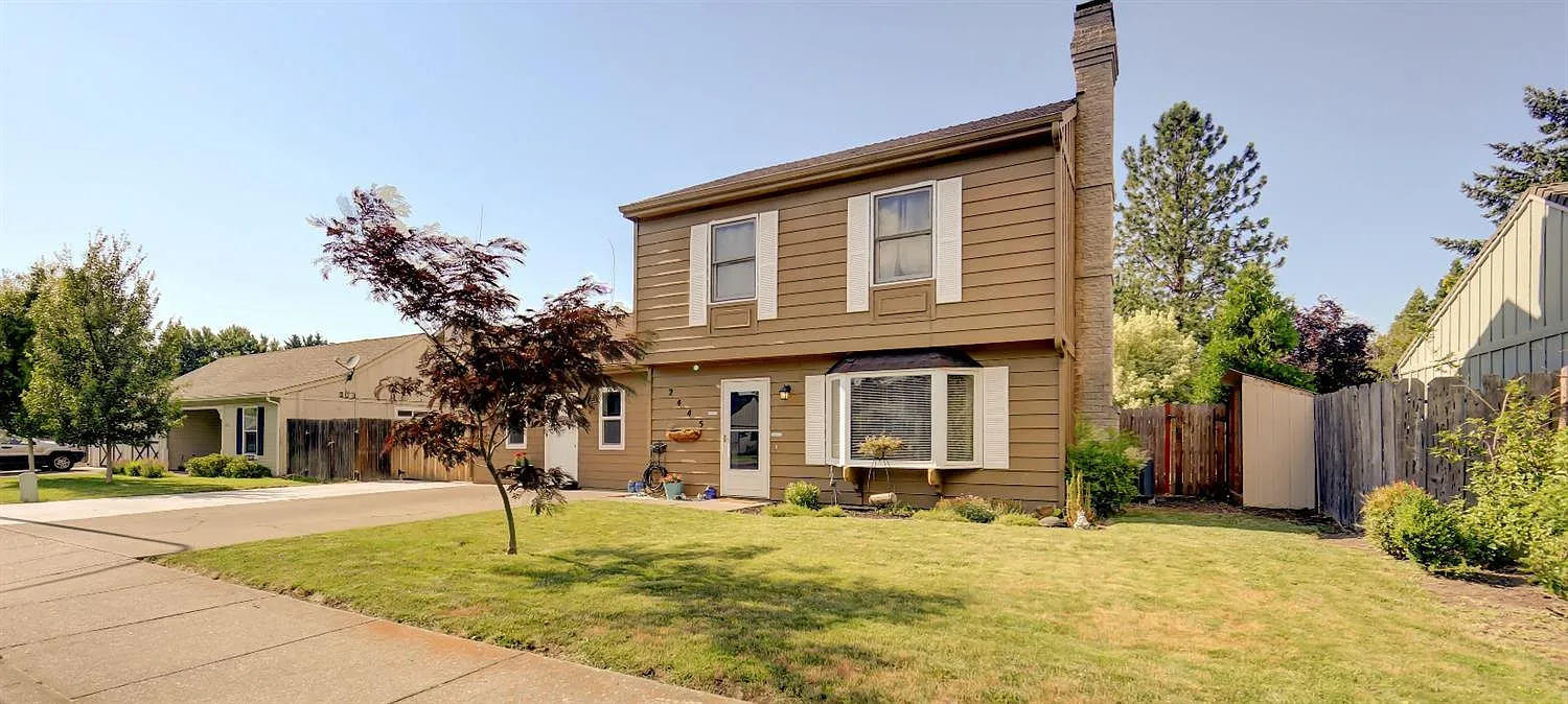 2445 Windermere Dr photo 1