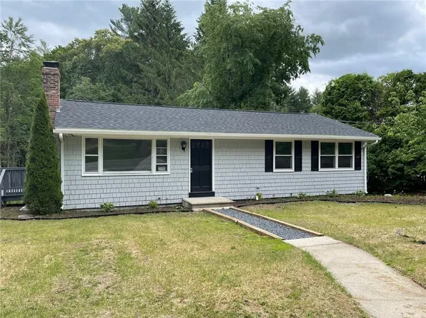 525 Round Top Rd, Burrillville, RI 02830