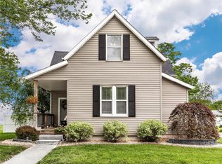 206 Washington St, Saint Jacob, IL